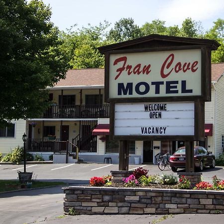 Fran Cove Motel Lake George Luaran gambar