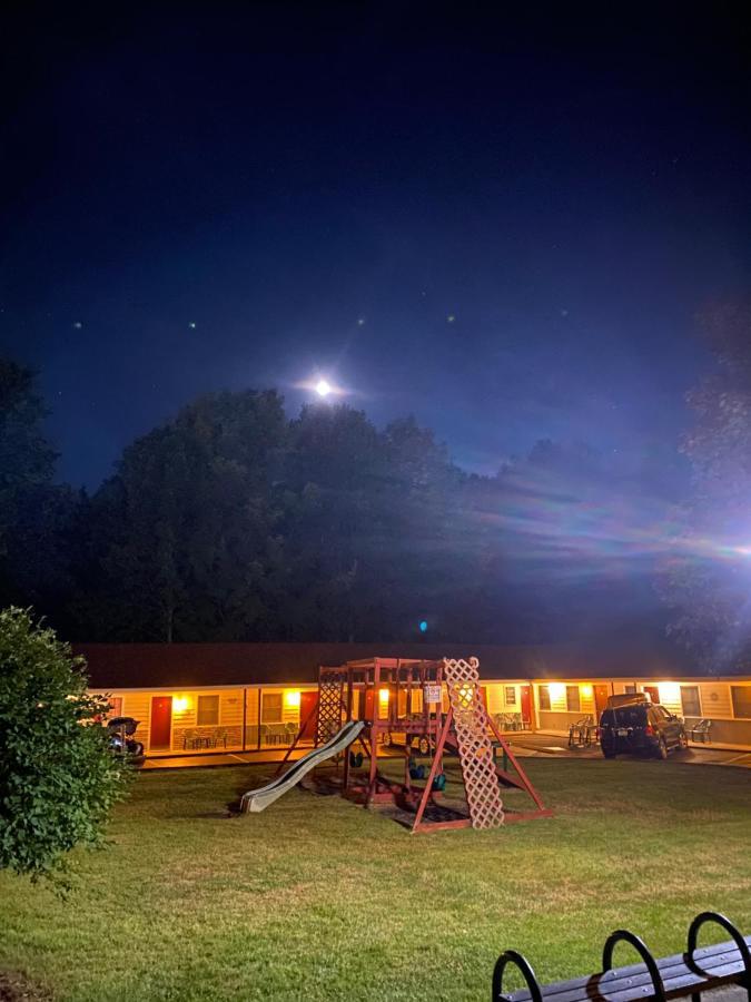 Fran Cove Motel Lake George Luaran gambar